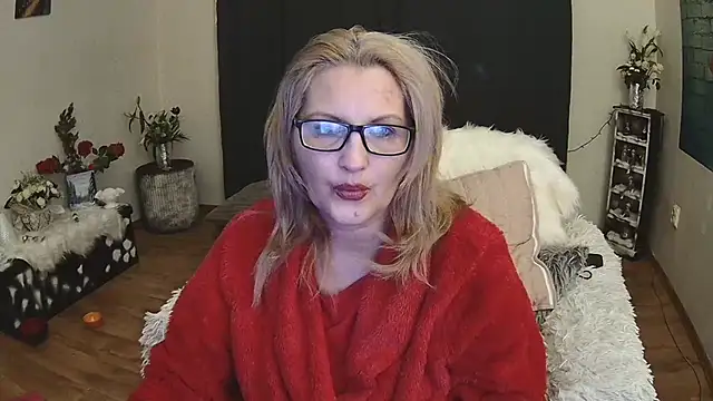 Divineblond online show from February 8, 2:58 am