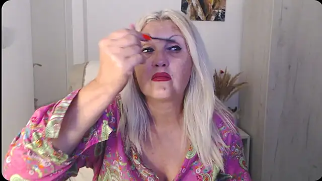 Divineblond online show from July 25, 11:46 pm