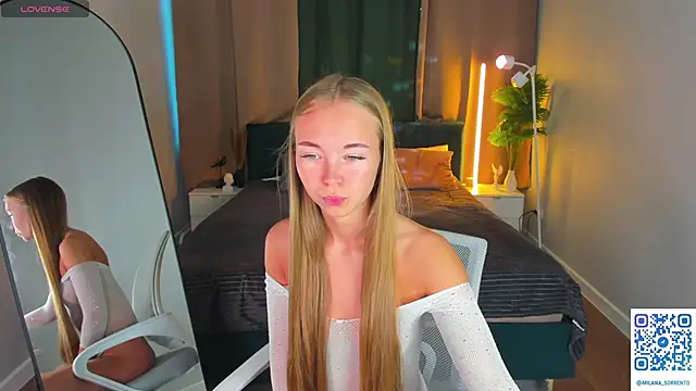 Snapshot of Milana_Sorrento chatting on June 15, 12:46 am Milana Sorrento online show from June 15, 12:46 am