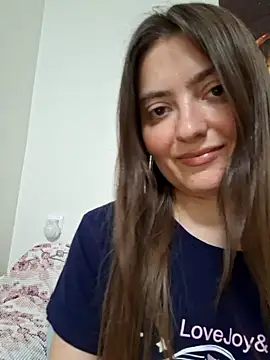 Snapshot of Alba2331 chatting on April 23, 5:48 pm Alba2331 online show from April 23, 5:48 pm
