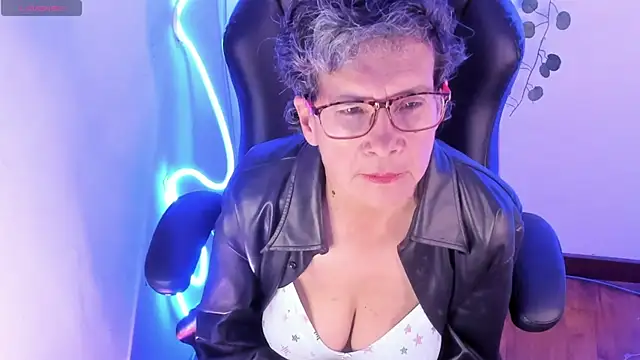 selena ferreira online show from April 25, 1:41 pm