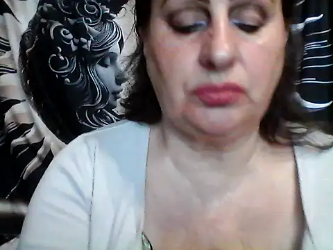 LoaqLovew online show from April 25, 10:07 am