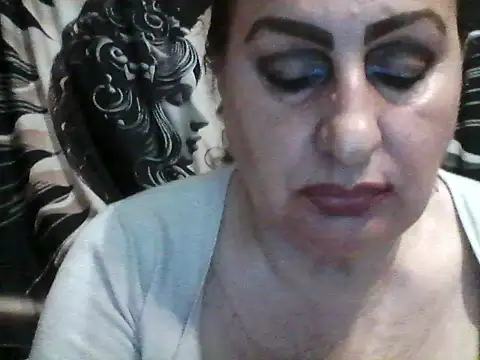 LoaqLovew online show from April 25, 3:09 pm