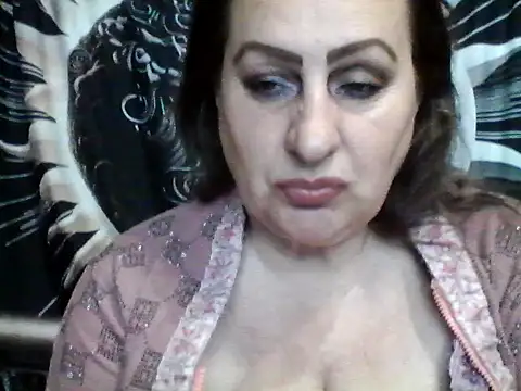 LoaqLovew online show from April 27, 8:12 am