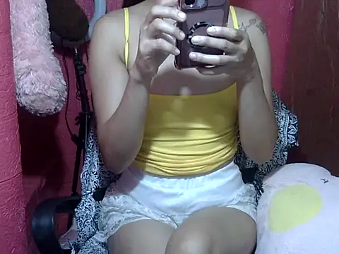 Snapshot of Horny_WetPussy chatting on July 28, 5:34 pm Horny WetPussy online show from July 28, 5:34 pm
