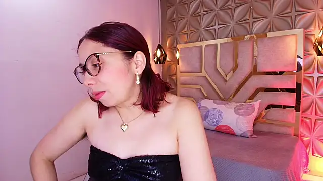 stephaniesun  online show from June 11, 12:58 pm