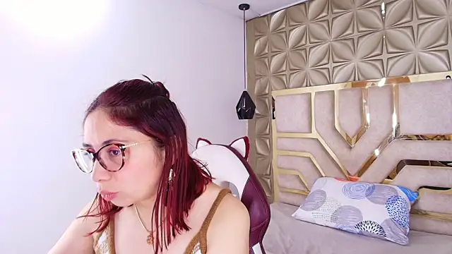 stephaniesun  online show from June 23, 2:04 pm