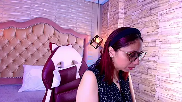 stephaniesun  online show from July 16, 12:44 pm