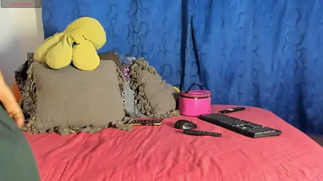 Lara vela online show from July 24, 10:57 am