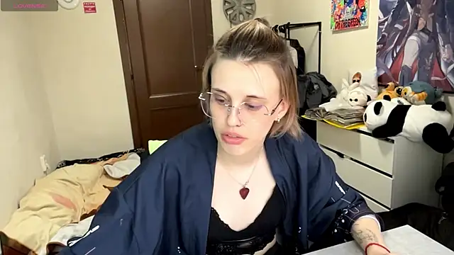 Queen moments  online show from April 24, 11:12 am