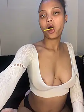 PEACHWAV3 online show from June 4, 11:55 pm