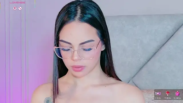 MaddisonEvanss online show from May 4, 8:38 pm