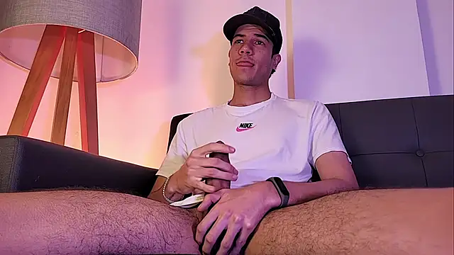 Snapshot of Derek_stud_ chatting on May 12, 3:14 am Derek stud online show from May 12, 3:14 am