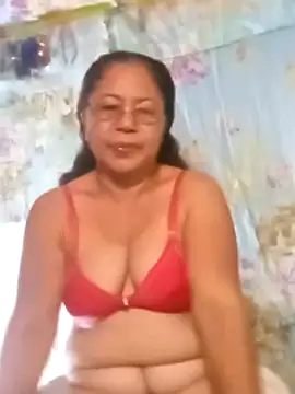 Snapshot of Maleta56 chatting on June 12, 1:21 pm Maleta56 online show from June 12, 1:21 pm