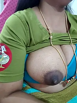 Snapshot of Nayana_456 chatting on June 10, 8:24 am Nayana 456 online show from June 10, 8:24 am