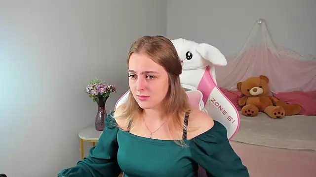 EllaBells online show from June 25, 5:07 am