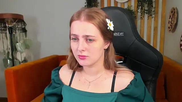 EllaBells online show from June 29, 5:03 am