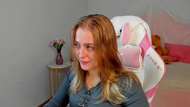 EllaBells online show from July 27, 5:03 am