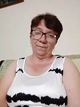Snapshot of KetQueen101 chatting on July 2, 8:15 pm KetQueen101 online show from July 2, 8:15 pm