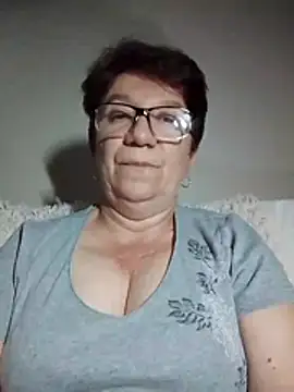 Snapshot of KetQueen101 chatting on July 17, 9:30 pm KetQueen101 online show from July 17, 9:30 pm