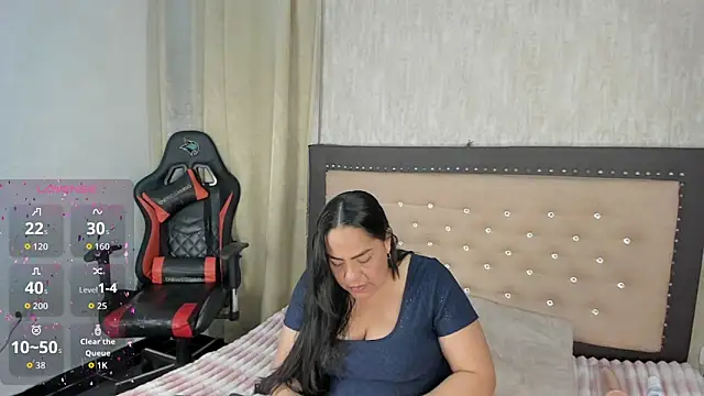 Zoedeleon online show from June 11, 7:23 pm
