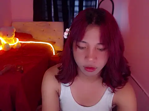 Snapshot of URsexyLylia chatting on May 3, 7:36 am URsexyLylia online show from May 3, 7:36 am