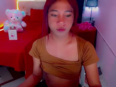 Snapshot of URsexyLylia chatting on May 7, 10:48 pm URsexyLylia online show from May 7, 10:48 pm