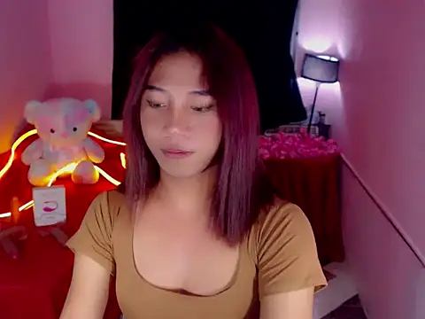 Snapshot of URsexyLylia chatting on May 21, 4:47 pm URsexyLylia online show from May 21, 4:47 pm