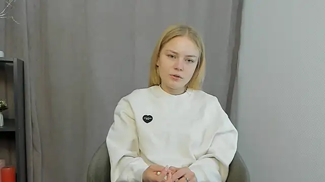 LavonaMadlem online show from April 27, 9:40 am