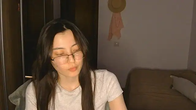 AshleyTropiano online show from June 11, 4:27 pm
