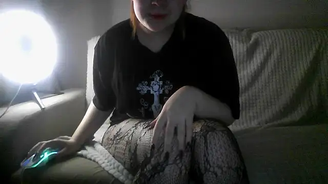 Snapshot of Amanda_Mia_ chatting on June 3, 10:37 pm Amanda Mia online show from June 3, 10:37 pm