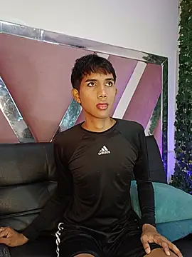 Snapshot of KevCokk chatting on June 2, 8:00 pm KevCokk online show from June 2, 8:00 pm