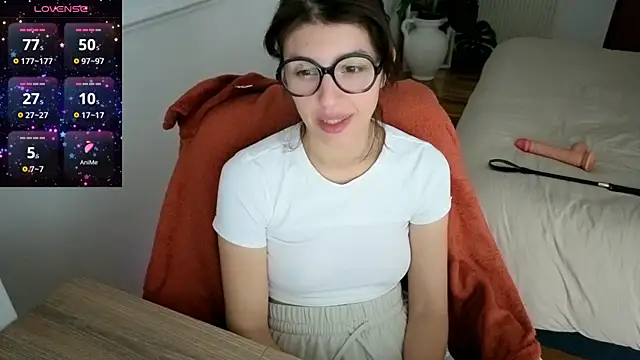 Snapshot of charlieangella chatting on May 11, 6:52 am charlieangella online show from May 11, 6:52 am