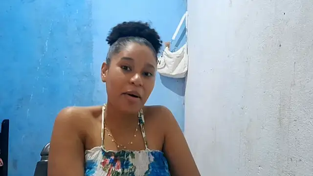 thamiresmiranda online show from April 28, 1:49 pm