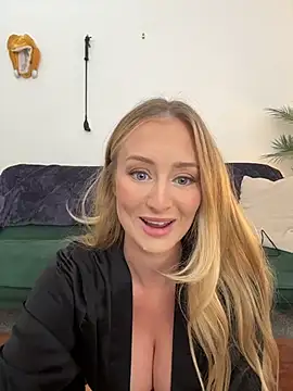 lucyadlernz online show from May 2, 12:15 am