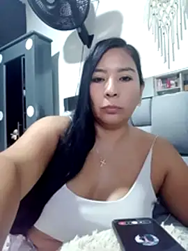 Snapshot of Angelsashaa07 chatting on May 29, 10:52 pm Angelsashaa07 online show from May 29, 10:52 pm