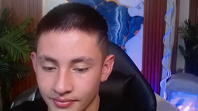 Snapshot of Andres_Tay chatting on May 2, 2:38 am Andres Tay online show from May 2, 2:38 am