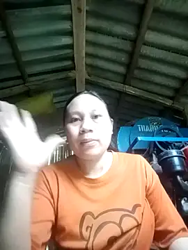 Snapshot of lanngoc2 chatting on May 2, 12:15 am lanngoc2 online show from May 2, 12:15 am