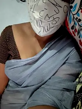 Snapshot of Tamil_Hot_HoneyBee chatting on June 3, 5:32 am Tamil Hot HoneyBee online show from June 3, 5:32 am