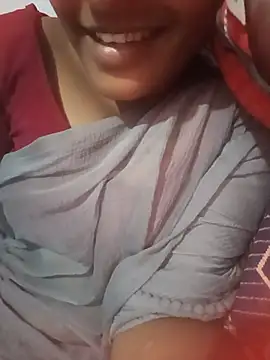 Snapshot of Tamil_Hot_HoneyBee chatting on June 15, 7:54 am Tamil Hot HoneyBee online show from June 15, 7:54 am