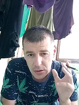 Snapshot of PanAlessio69 chatting on May 29, 10:13 am PanAlessio69 online show from May 29, 10:13 am