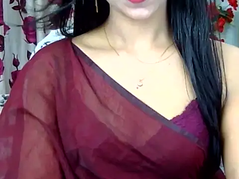 Snapshot of Alina_Nur chatting on May 18, 3:07 pm Alina Nur online show from May 18, 3:07 pm