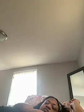 richierichelle online show from May 7, 1:16 pm