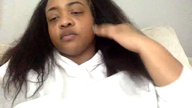 richierichelle online show from May 19, 9:32 pm