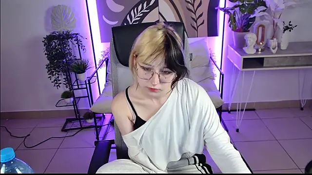 NyxCalderra online show from July 31, 4:12 am