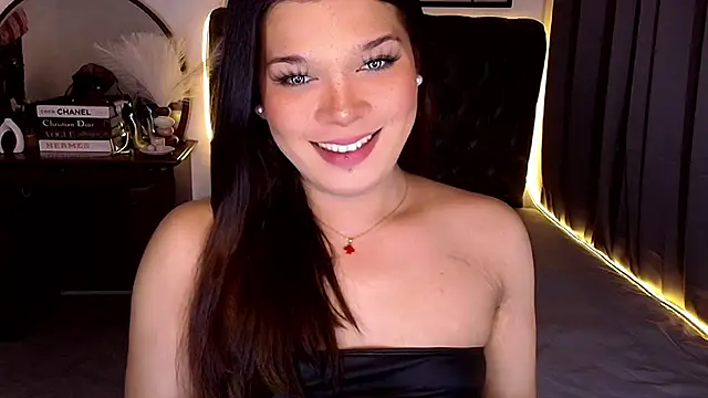 Empress Candice online show from May 20, 1:06 pm