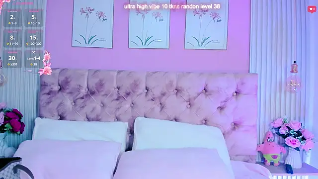 Ariana west  online show from May 13, 12:57 pm