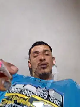 casadocalixaba028 online show from May 31, 10:44 pm