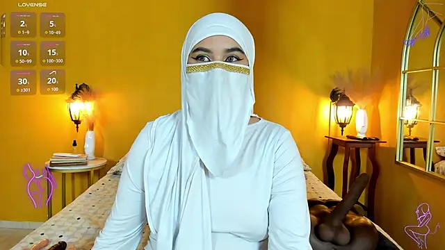 Xiomara Fadel online show from June 11, 2:53 am