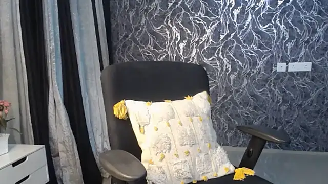 Binni love2 online show from April 24, 6:43 pm